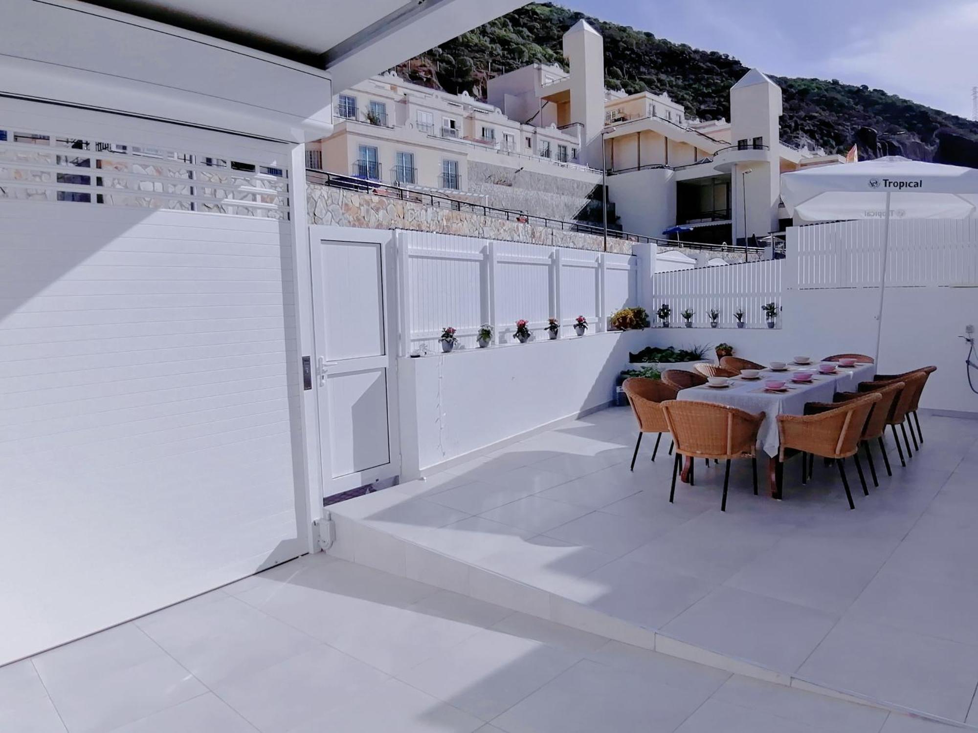 Big Villa Puerto Rico With Heated Saltwater Jacuzzi Pool & Bbq & Private Parking Exterior foto
